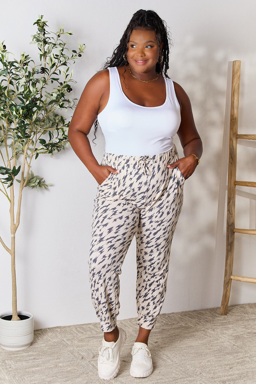 Women's Printed Drawstring Joggers