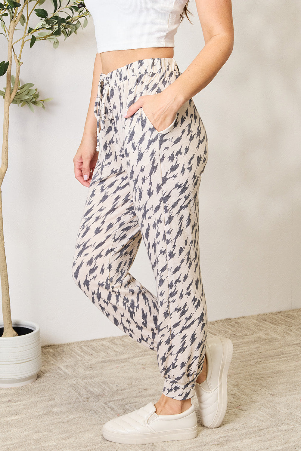 Women's Printed Drawstring Joggers