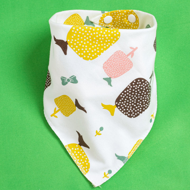 Infant Triangle-Shaped Drooling Bib