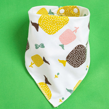 Infant Triangle-Shaped Drooling Bib