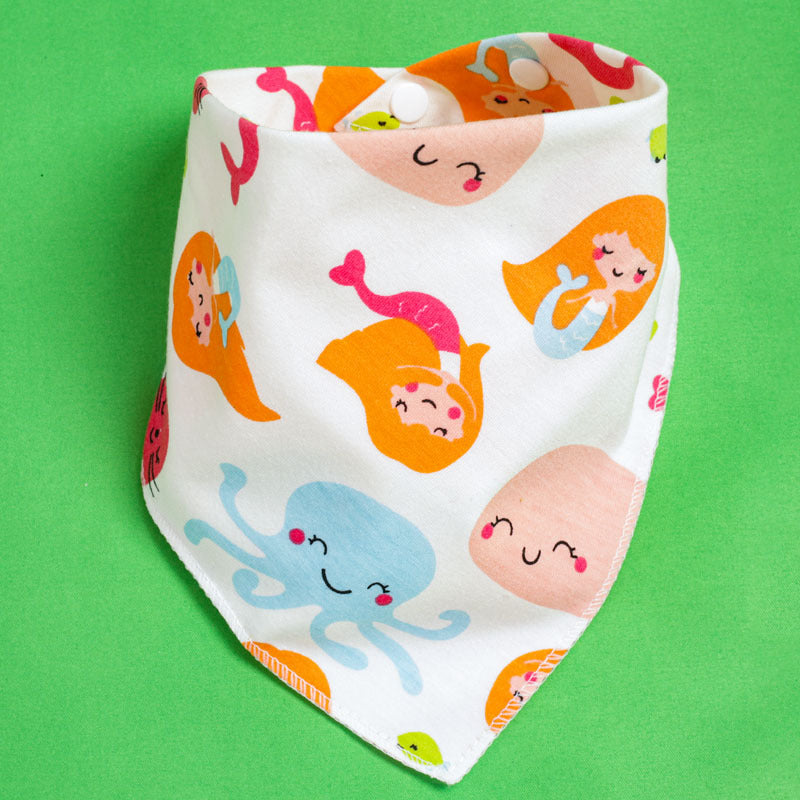 Infant Triangle-Shaped Drooling Bib