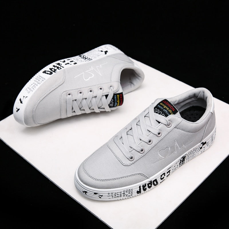 Women's Heartbeat Graffiti Canvas Sneakers