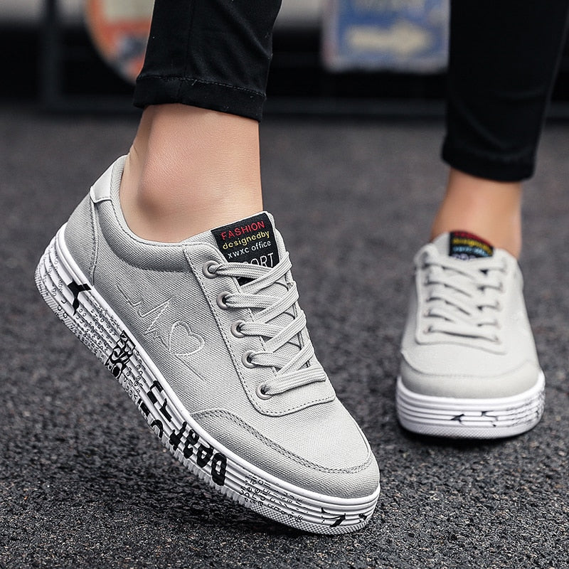 Women's Heartbeat Graffiti Canvas Sneakers