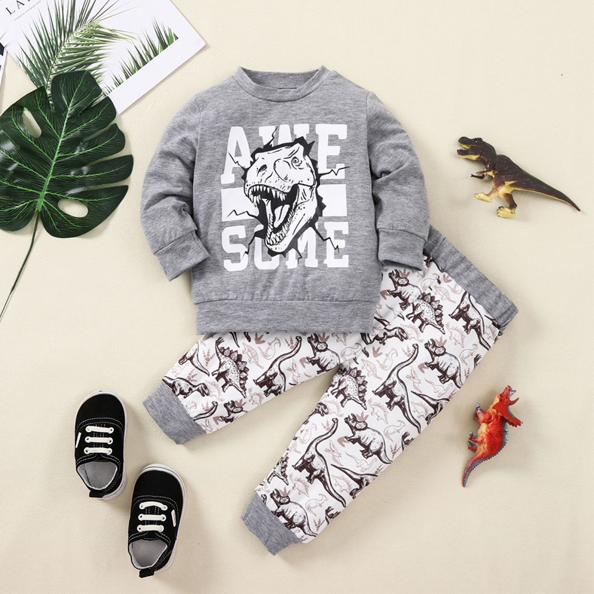 Boy's Graphic Sweatshirt and Dinosaur Print Joggers Set