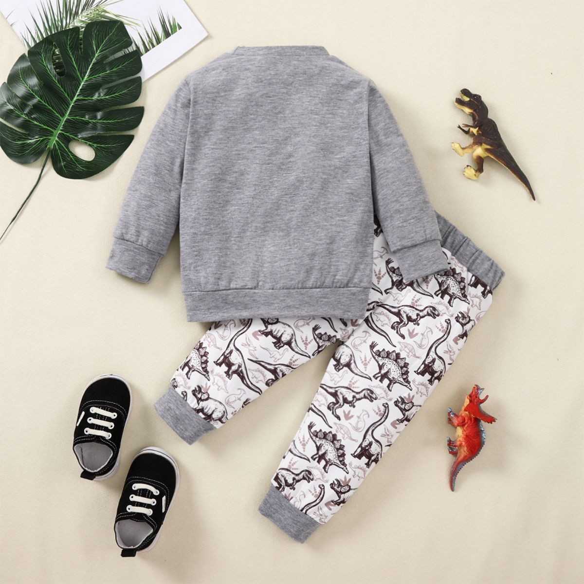 Boy's Graphic Sweatshirt and Dinosaur Print Joggers Set