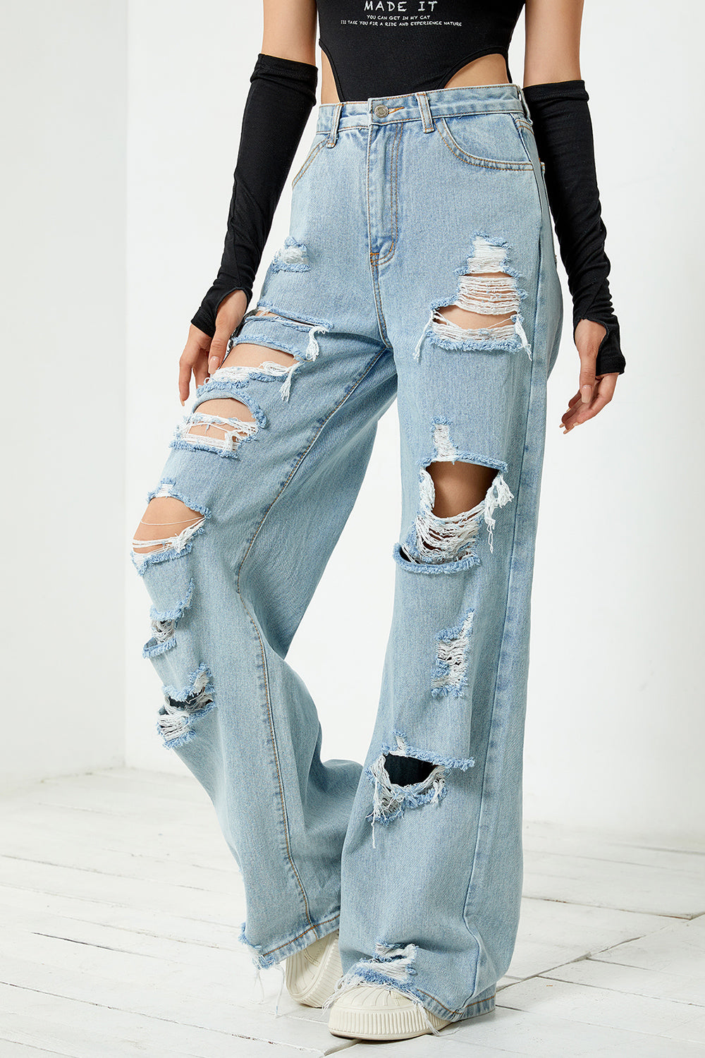 Women's Distressed Straight Leg Jeans